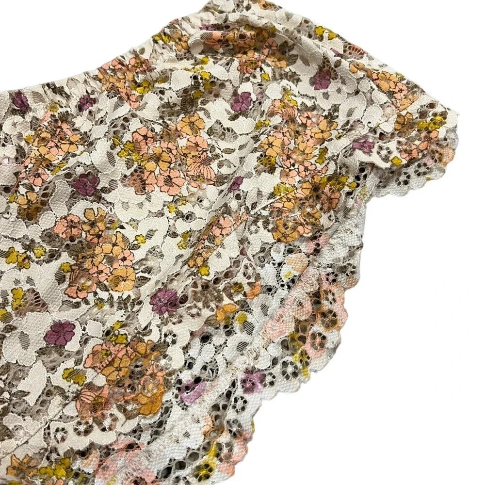 Victoria’s Secret Beige Floral Cottage Core Scalloped Lace Shorts S